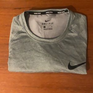 Nike slim fit / Training coupe ... Color gray